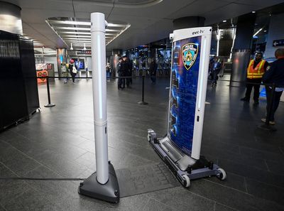 AI-powered weapons scanners used in NYC subway found zero guns in one month test