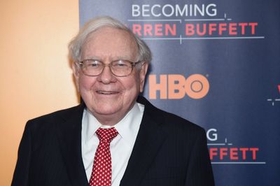 Warren Buffett finally reveals his endorsement decision in 2024 election