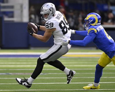 Brock Bowers makes NFL history again