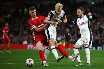 Tottenham: Ange Postecoglou offers Lucas Bergvall update after AZ Alkmaar injury scare