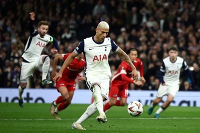 Ten Hag Bemoans United's Lack Of 'Killing' Instinct, Spurs March On