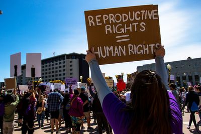 Abortion's big impact on swing states