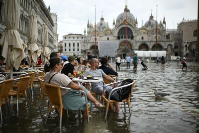 Venice to nearly double number of 'ticket days' in bid to combat overtourism