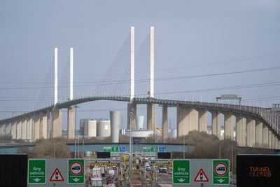 London travel news LIVE: M25 chaos as 'multi-vehicle' crash near Dartford Crossing sparks 8-mile tailback