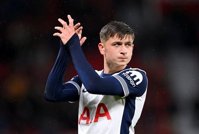 Tottenham: Mikey Moore magic leaves Ange Postecoglou facing crucial Spurs selection dilemma