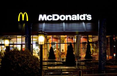 Is This Dividend Aristocrat Still a Buy Near New Highs?