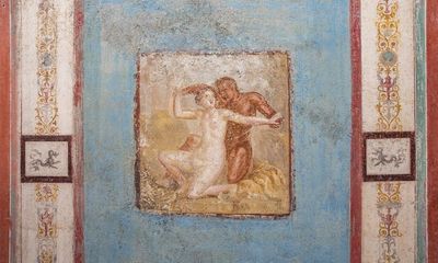 Tiny house with erotic frescoes uncovered in Pompeii