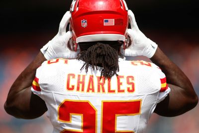 Chiefs legend Jamaal Charles weighs in on recent criticisms of Travis Kelce, drum honoree experience