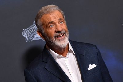 Mel Gibson insults Kamala Harris' IQ