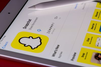 Is This Underperforming Growth Stock a Buy Ahead of Earnings?