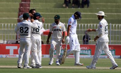 Dismal England slump to series defeat as Pakistan wrap up third Test victory