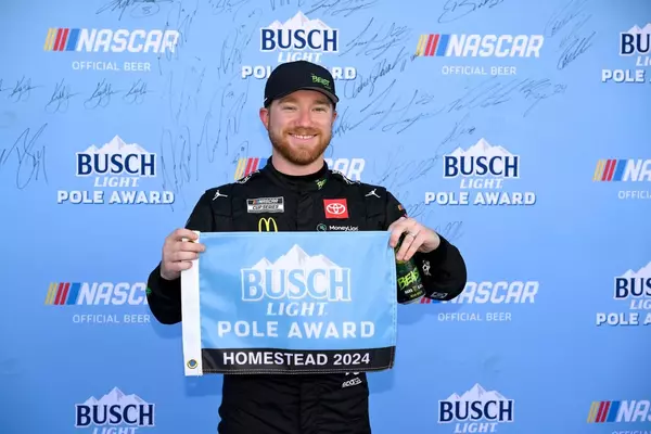 Reddick rebounds from Vegas flip to earn pole position at Homestead