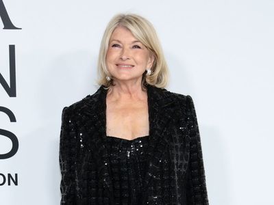 Martha Stewart reveals she kissed a stranger on her honeymoon after announcing affair