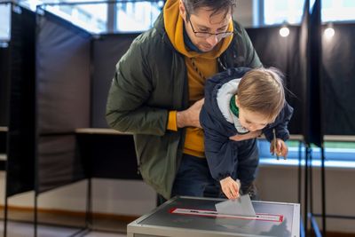 Lithuanians vote in the final round of parliamentary election