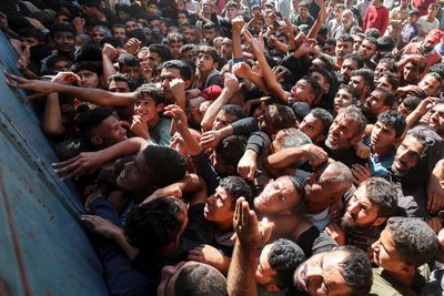 Palestinians ‘starving to death’ in northern Gaza due to Israeli siege