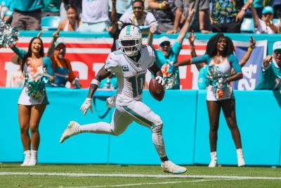 Will Tyreek Hill play today? Injury updates for Dolphins WR