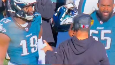 Nick Sirianni Had Another Awkward Sideline Interaction Late in Win Over Bengals