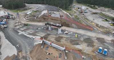 First girders in place at northern end of M1 to Raymond Terrace extension