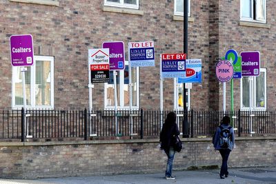 Number of house sales in pipeline at highest in four years, says Zoopla