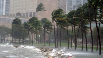 What's the fastest recorded wind speed?