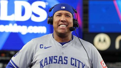 Salvador Perez Becomes First Royals Player to Win Roberto Clemente Award