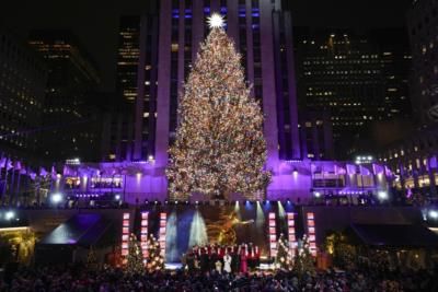 Rockefeller Center Christmas Tree Travels From Massachusetts