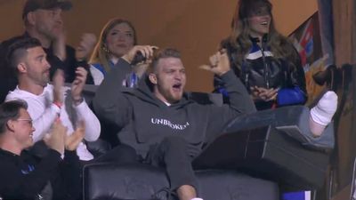 Aidan Hutchinson Shared Special Moment With Lions Fans During Win Over Titans