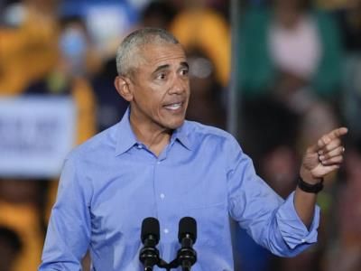 Obama Criticizes Trump's Health Care Flip-Flopping