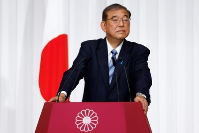 Bruised Japan PM Scrambles For Support