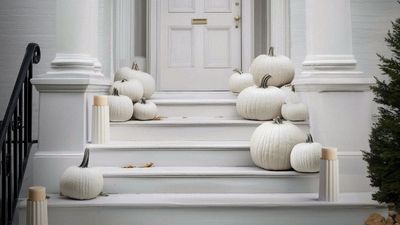 6 Last-Minute Halloween Door Decor Ideas to Dress Your Home for the Spooky Season