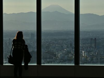 There is still no snow on Mount Fuji – first time in 130 years