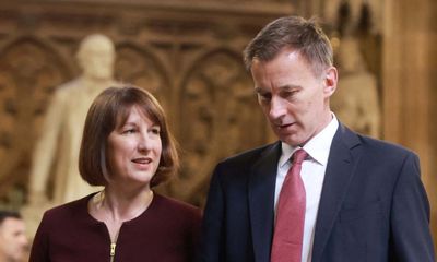 Jeremy Hunt calls on government not to release OBR review into his spending plans