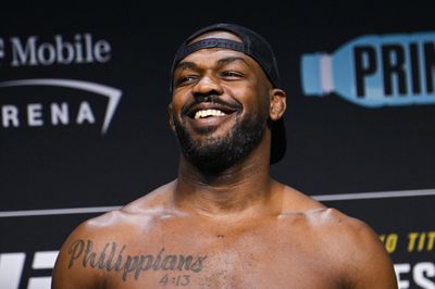 UFC champ Jon Jones reaches agreement to have misdemeanor charges dismissed in assault case