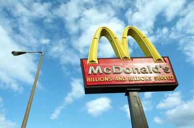 McDonald's Visits Plunge 9% After E. Coli Outbreak