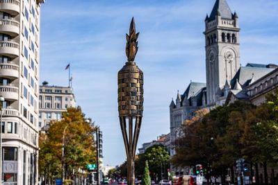 Mystery artist leaves neo-Nazi tiki torch ‘tribute’ to Trump near White House