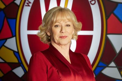 Soap star Lindsey Coulson joins Waterloo Road as new headteacher