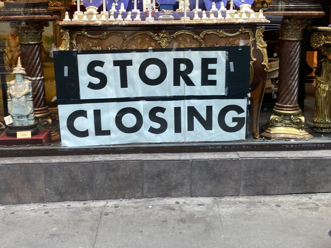 Store Closeing Sign Why so many retail stores are still closing