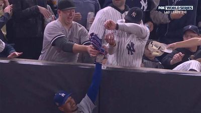 MLB World in Disbelief Over Yankees Fan Ripping Open Mookie Betts's Glove for Ball