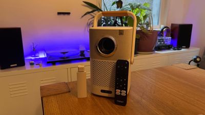 Yaber T2 Plus review: perfect projector for movie night at home or outdoors