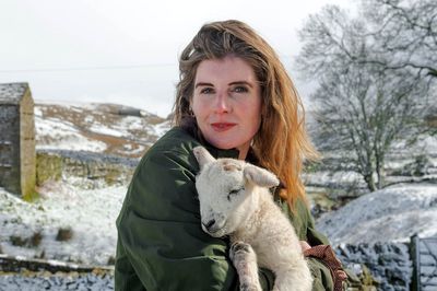 Who is Amanda Owen? Our Farm Next Door star issues warning to fans about scammers