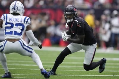 Texans Receiver Stefon Diggs Out For Season With ACL Tear