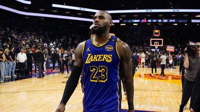 JJ Redick Defends LeBron James's 'Insane Miss' in Final Moments of Lakers' Loss