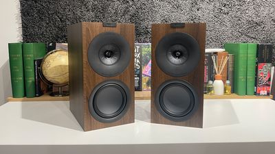 KEF Q Concerto Meta