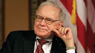 Apple, Top Warren Buffett Stocks Slip — As This Giant Breaks Out