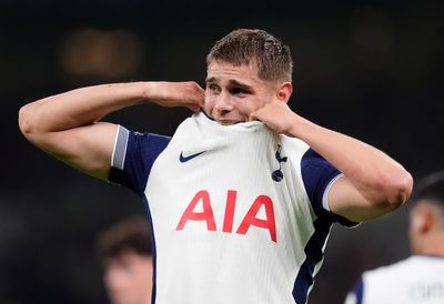 Micky van de Ven injury: Tottenham dealt major blow as defender suffers fresh hamstring injury