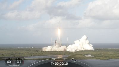 SpaceX launches 23 Starlink satellites from Florida (video, photos)