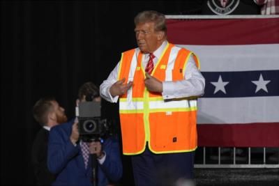 Trump Uses Garbage Truck To Mock Biden's Comment