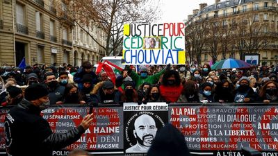 Prosecutor seeks trial for French police over delivery man's death in chokehold