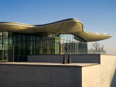 Private gallery Stiftung Froehlich in Stuttgart stands out with an organic, cloud-shaped top