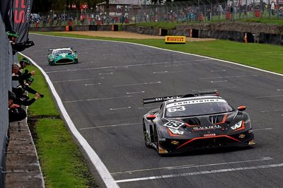 Barwell’s Huracan force proves unstoppable in British GT